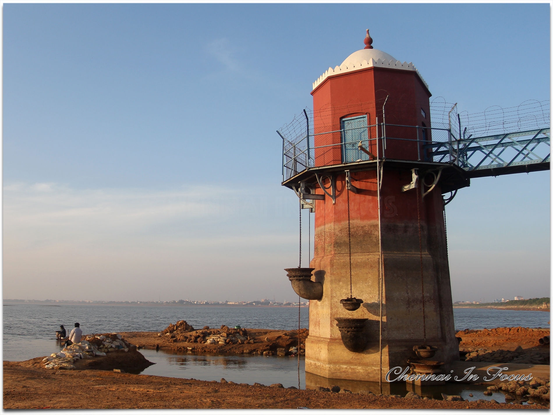 Puzhal Lake Water Level Indicator