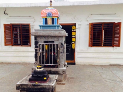 Pattinathar Jeeva Samadhi Temple