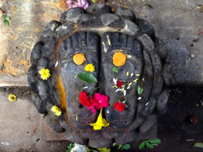 Sri Kamakshi Padam (காமாக்ஷி   பாதம்)