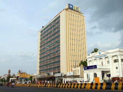 Lic Building